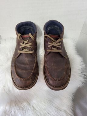 Clark Men's Brown Leather Chukka Boots with Cushioned Collar, Size 12